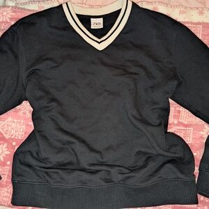 Zara Men's Black V-Neck Sweater